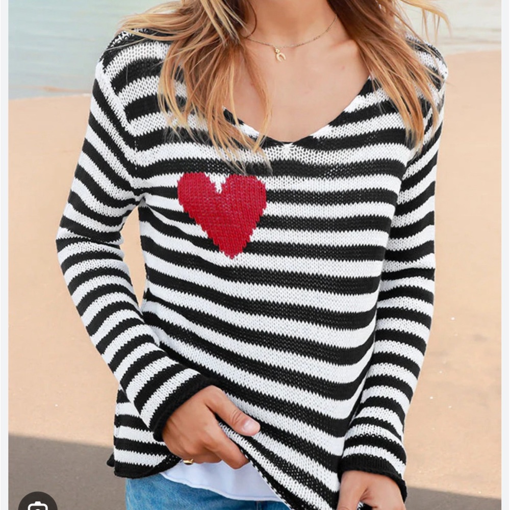 WOODEN SHIPS NWT HEART SWEATER